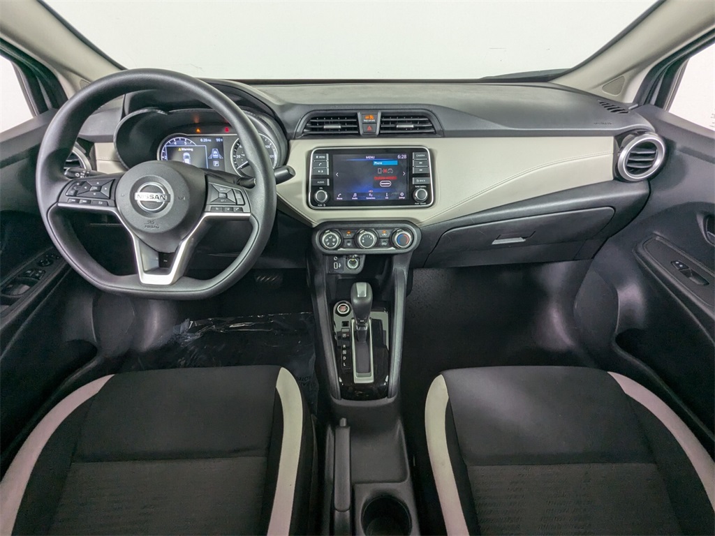 2021 Nissan Versa 1.6 SV 12