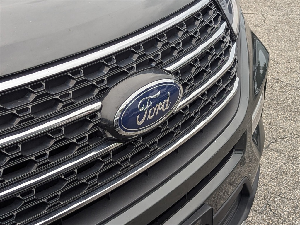 2022 Ford Explorer XLT 4