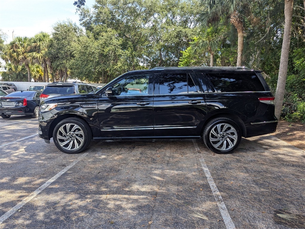 2022 Lincoln Navigator L Reserve 4