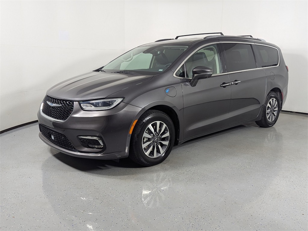 2021 Chrysler Pacifica Hybrid Touring L 3