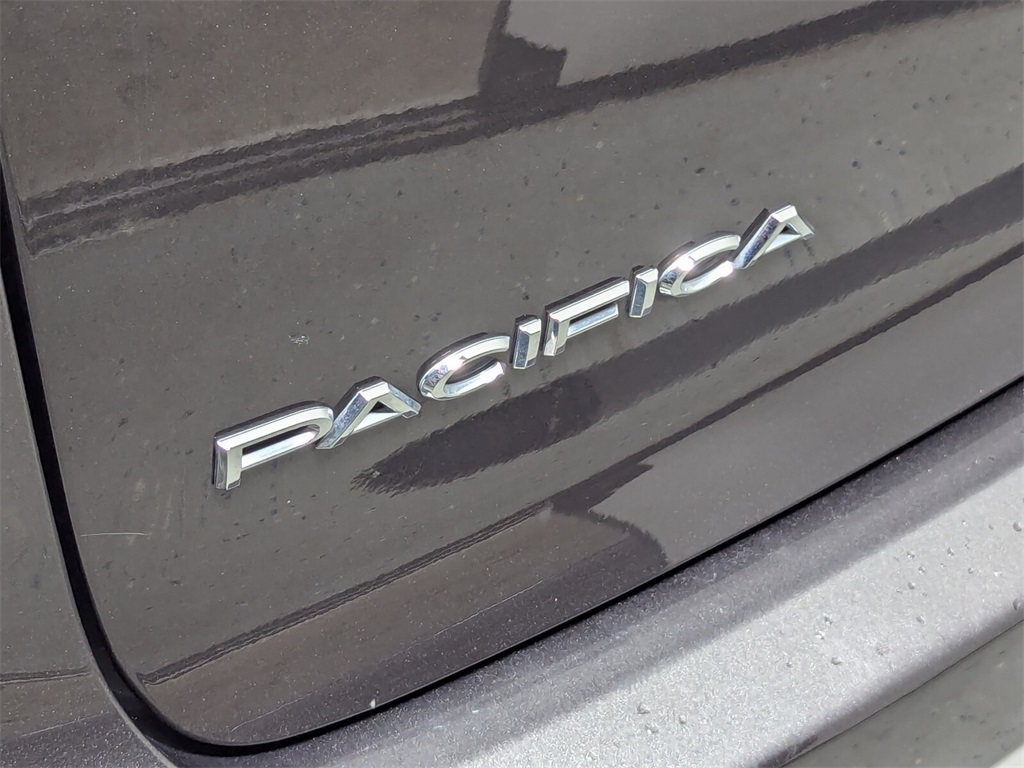 2021 Chrysler Pacifica Hybrid Touring L 5