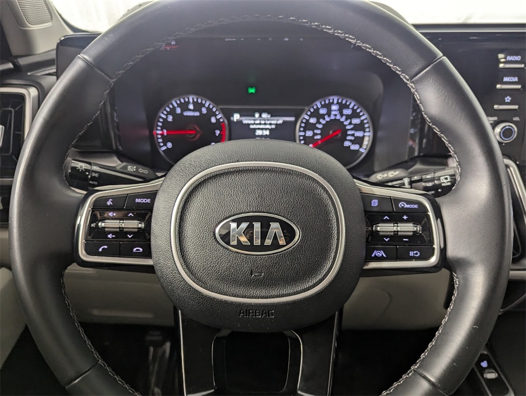 2021 Kia Sorento S 17