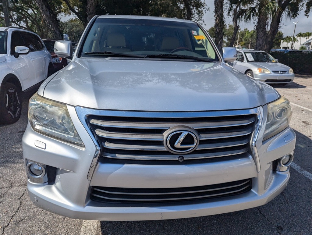 2013 Lexus LX 570 15