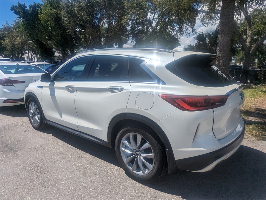 2021 INFINITI QX50 LUXE 3