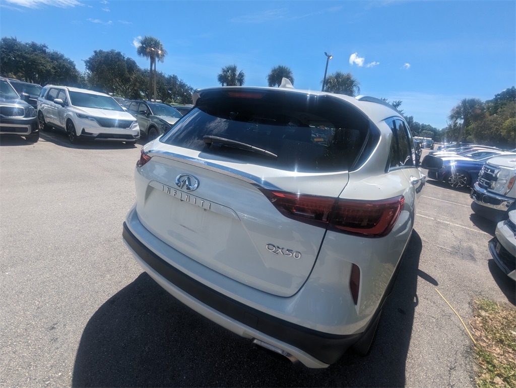 2021 INFINITI QX50 LUXE 17