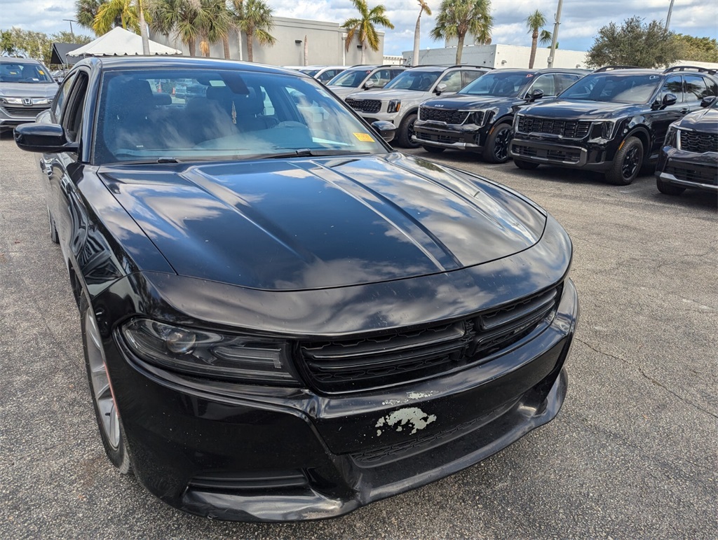 2016 Dodge Charger SXT 11