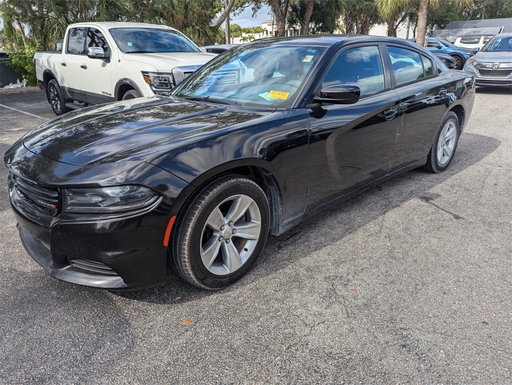 2016 Dodge Charger SXT 17