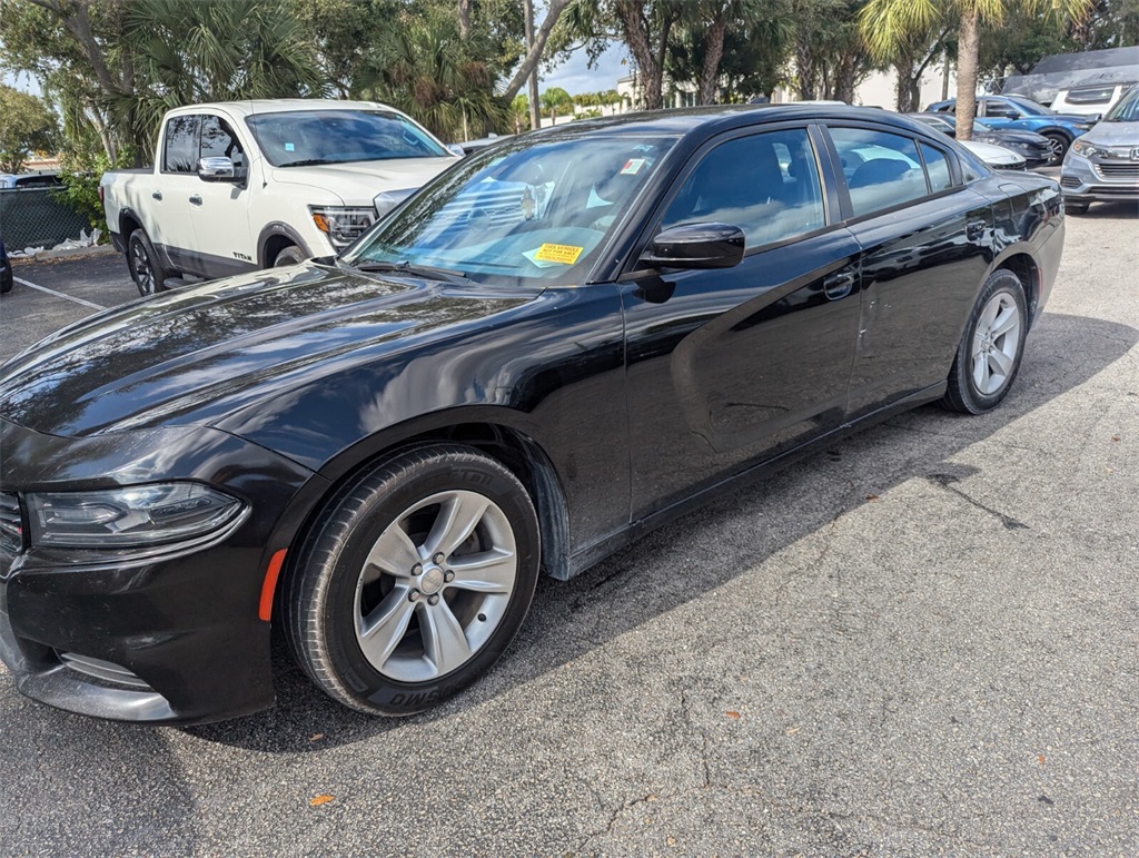 2016 Dodge Charger SXT 18