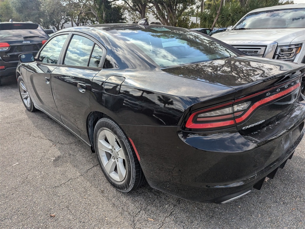 2016 Dodge Charger SXT 21