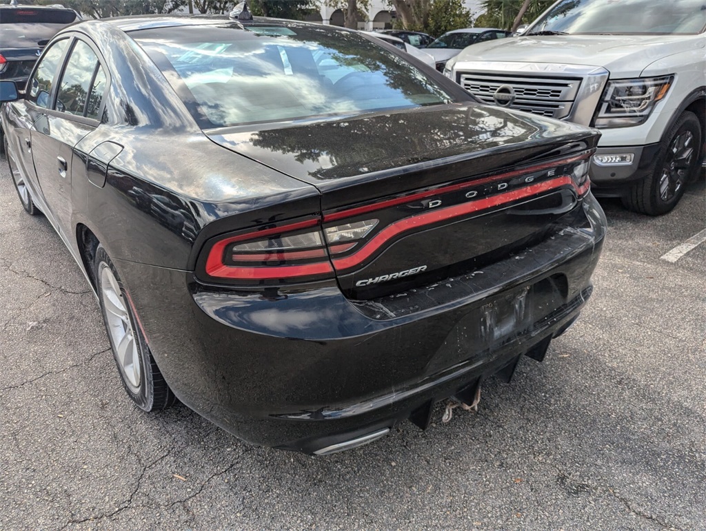 2016 Dodge Charger SXT 23