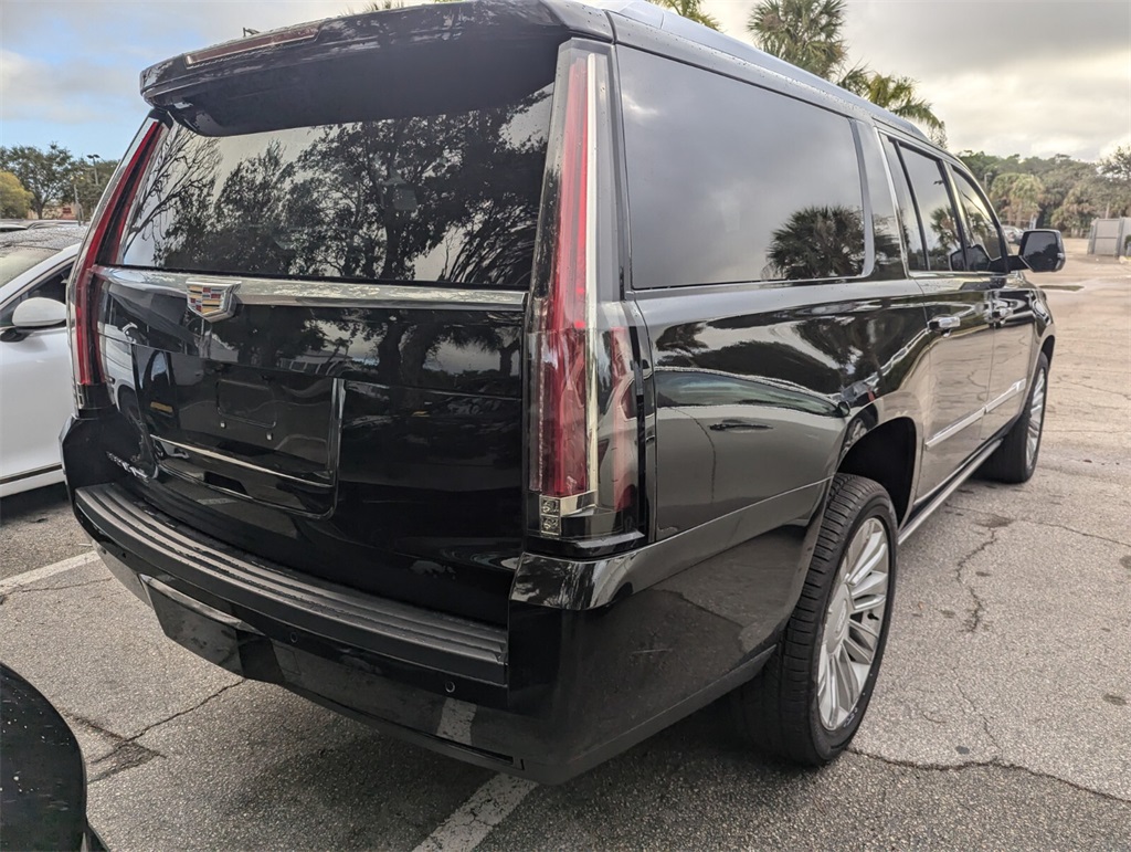 2016 Cadillac Escalade ESV Platinum Edition 19