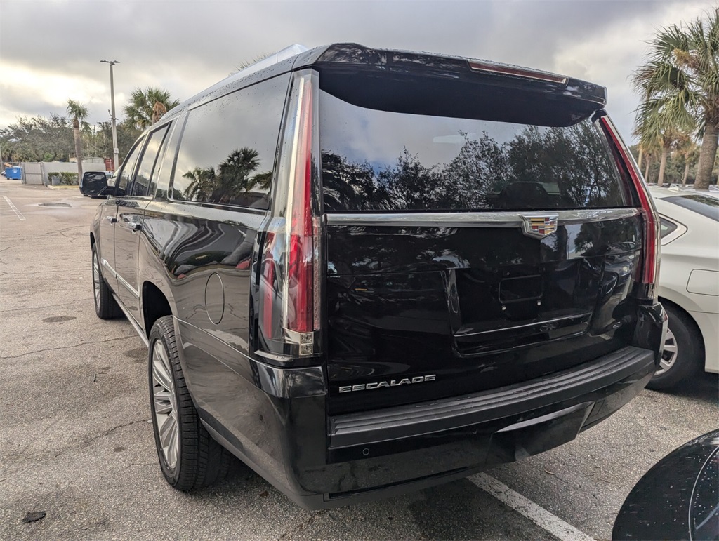 2016 Cadillac Escalade ESV Platinum Edition 22