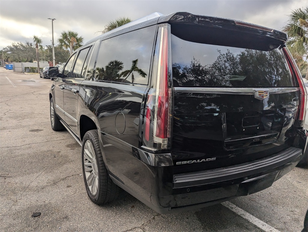 2016 Cadillac Escalade ESV Platinum Edition 23