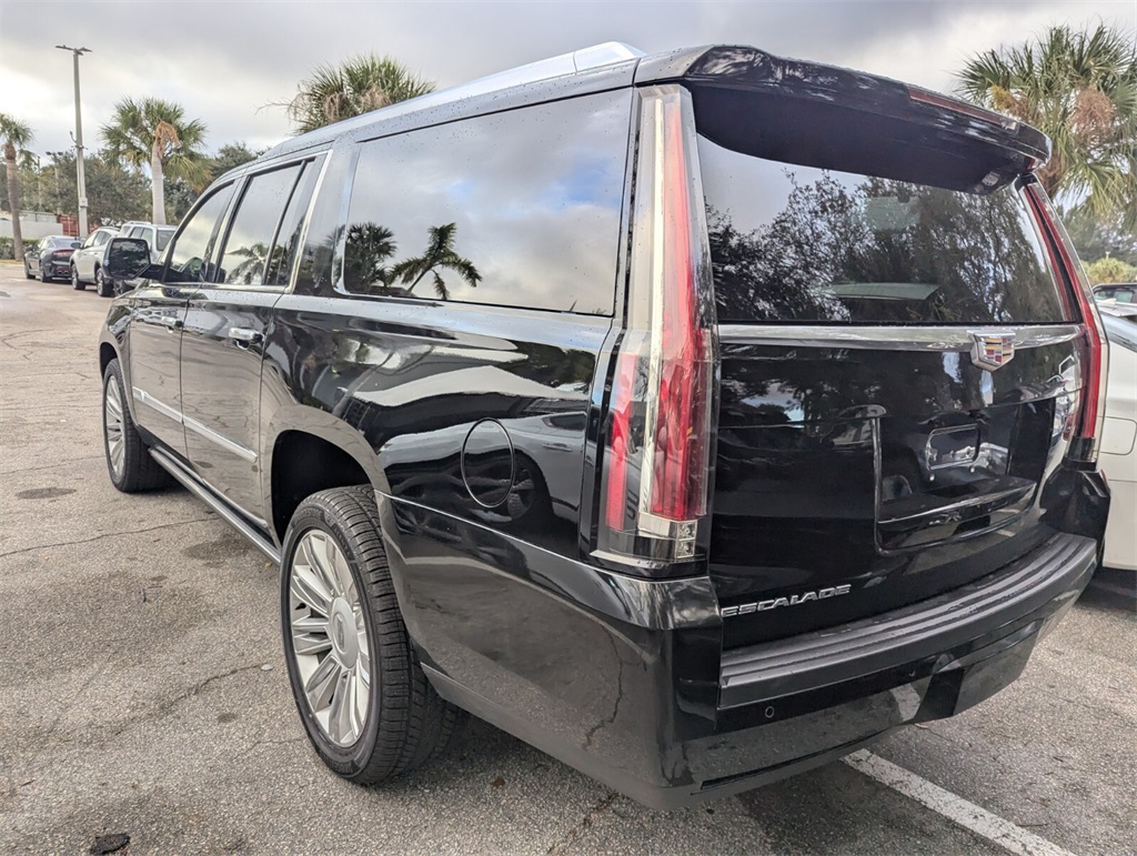 2016 Cadillac Escalade ESV Platinum Edition 24