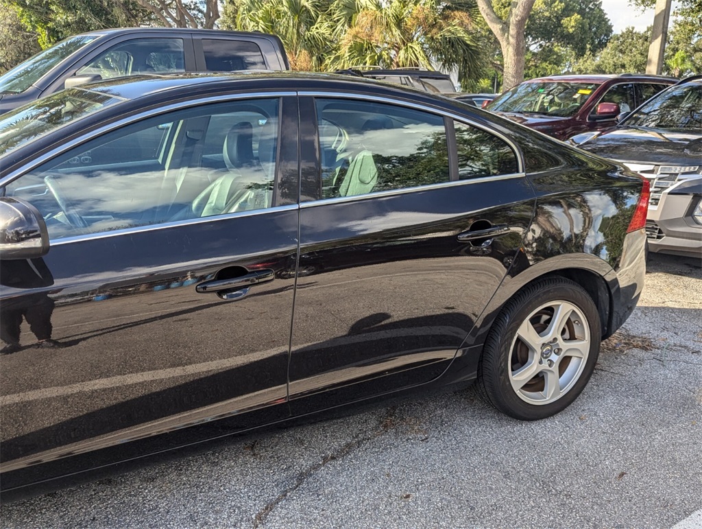 2013 Volvo S60 T5 Platinum 12