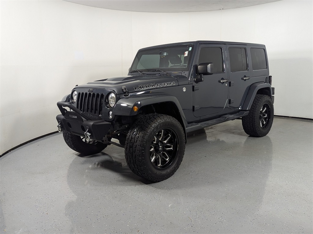 2017 Jeep Wrangler Unlimited Sahara 3