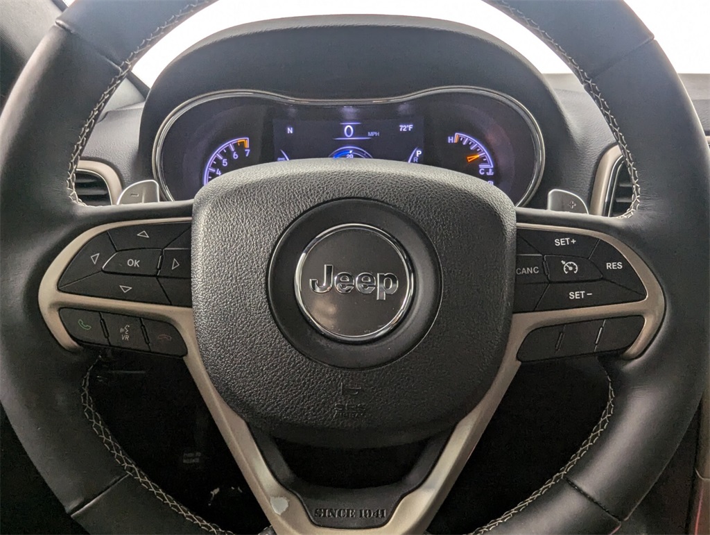 2017 Jeep Grand Cherokee Limited 16