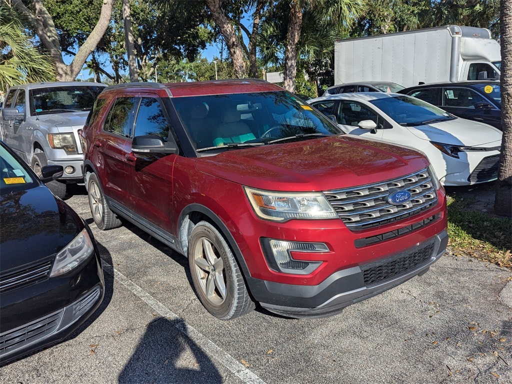 2016 Ford Explorer XLT 2