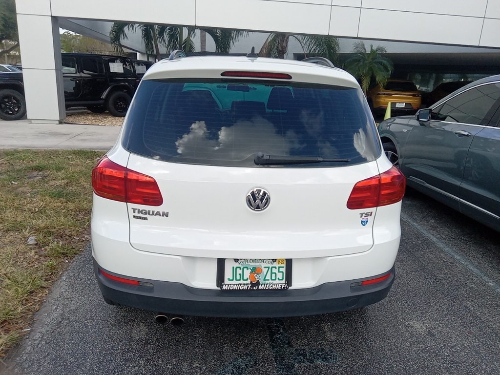 2018 Volkswagen Tiguan Limited 2.0T 19