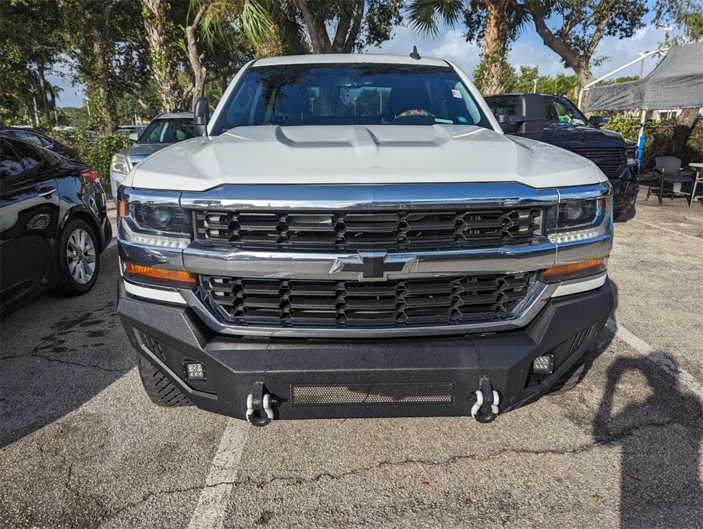 2017 Chevrolet Silverado 1500 LT 2