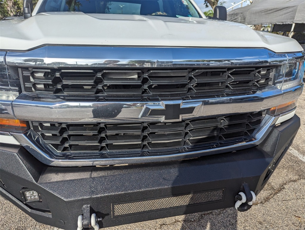 2017 Chevrolet Silverado 1500 LT 6