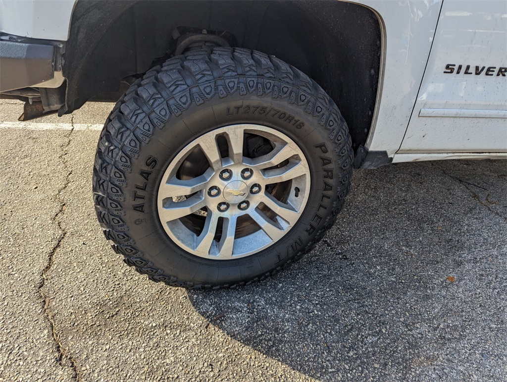 2017 Chevrolet Silverado 1500 LT 10