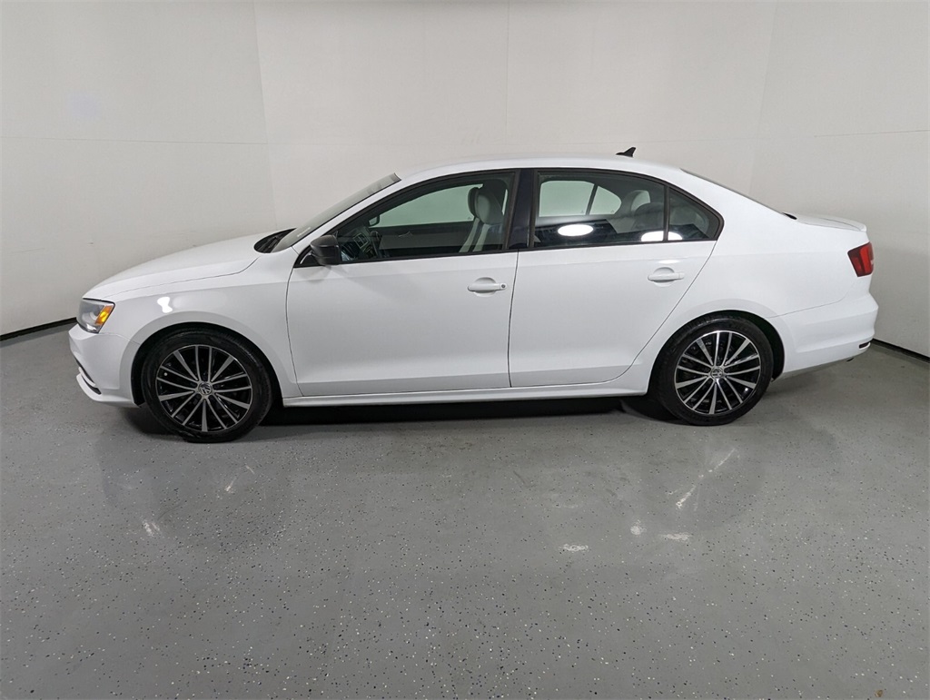 2015 Volkswagen Jetta 1.8T Sport 4