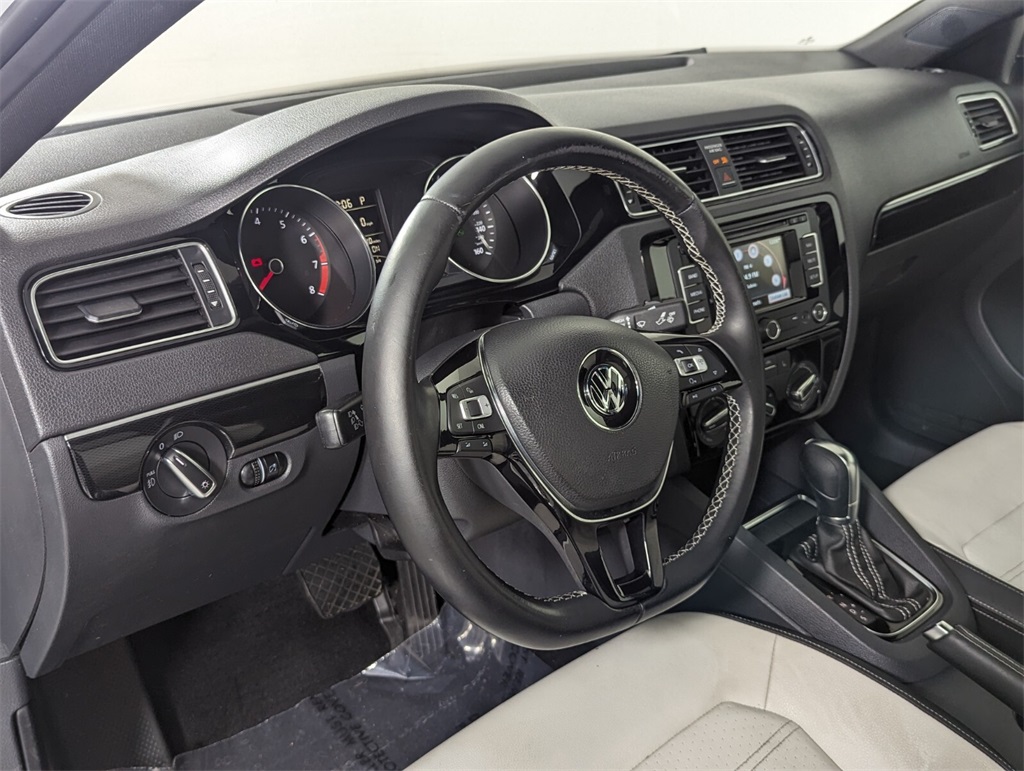 2015 Volkswagen Jetta 1.8T Sport 12