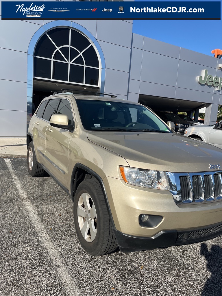 2011 Jeep Grand Cherokee Laredo 1