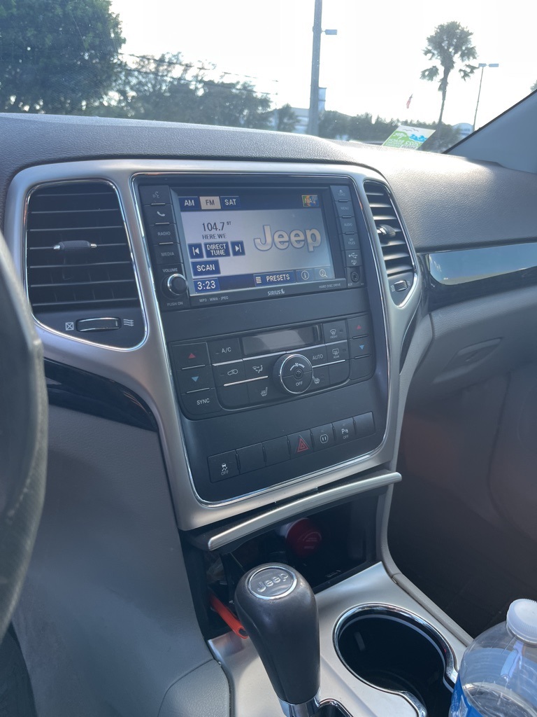 2011 Jeep Grand Cherokee Laredo 4