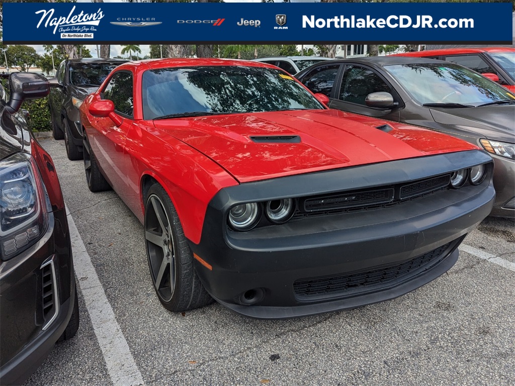 2019 Dodge Challenger SXT 1