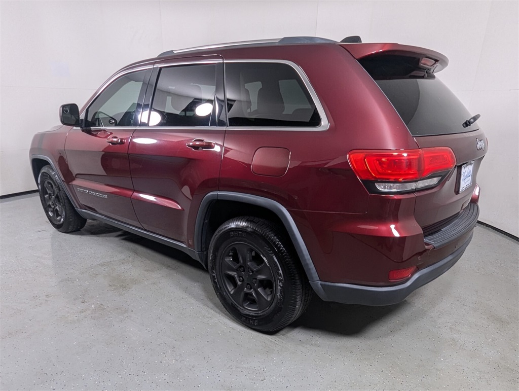 2017 Jeep Grand Cherokee Laredo 5