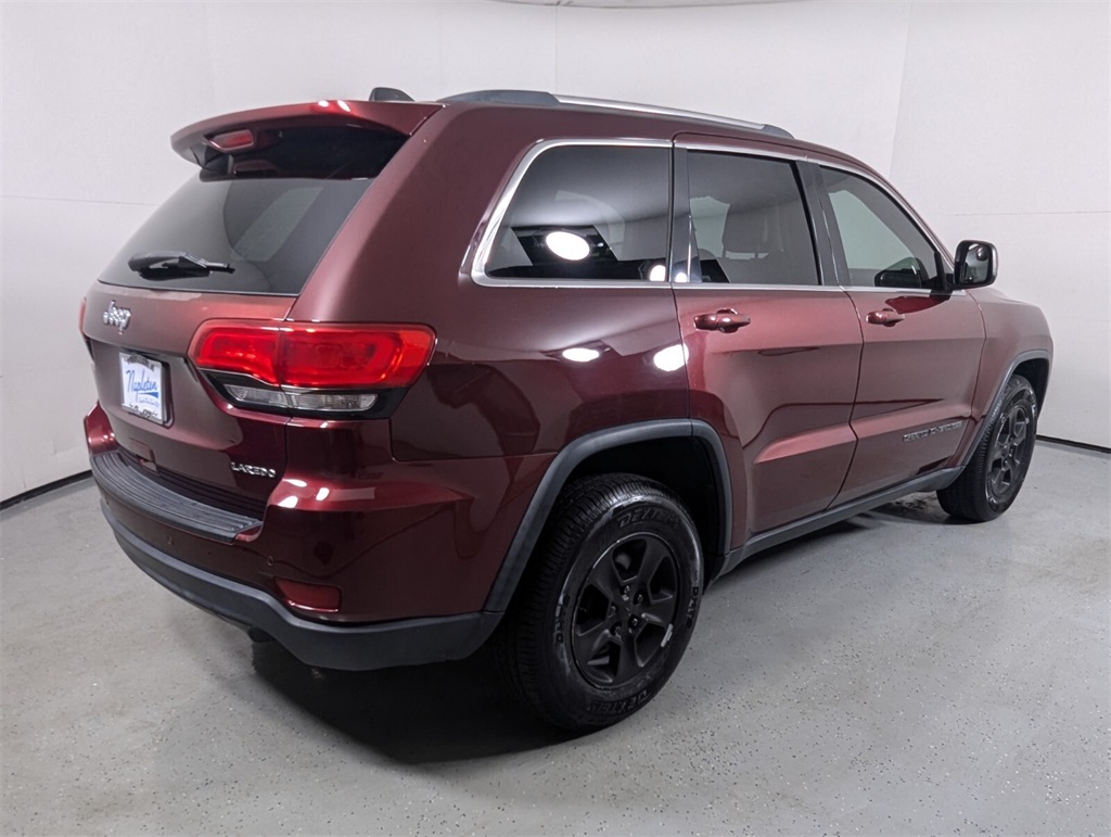 2017 Jeep Grand Cherokee Laredo 6