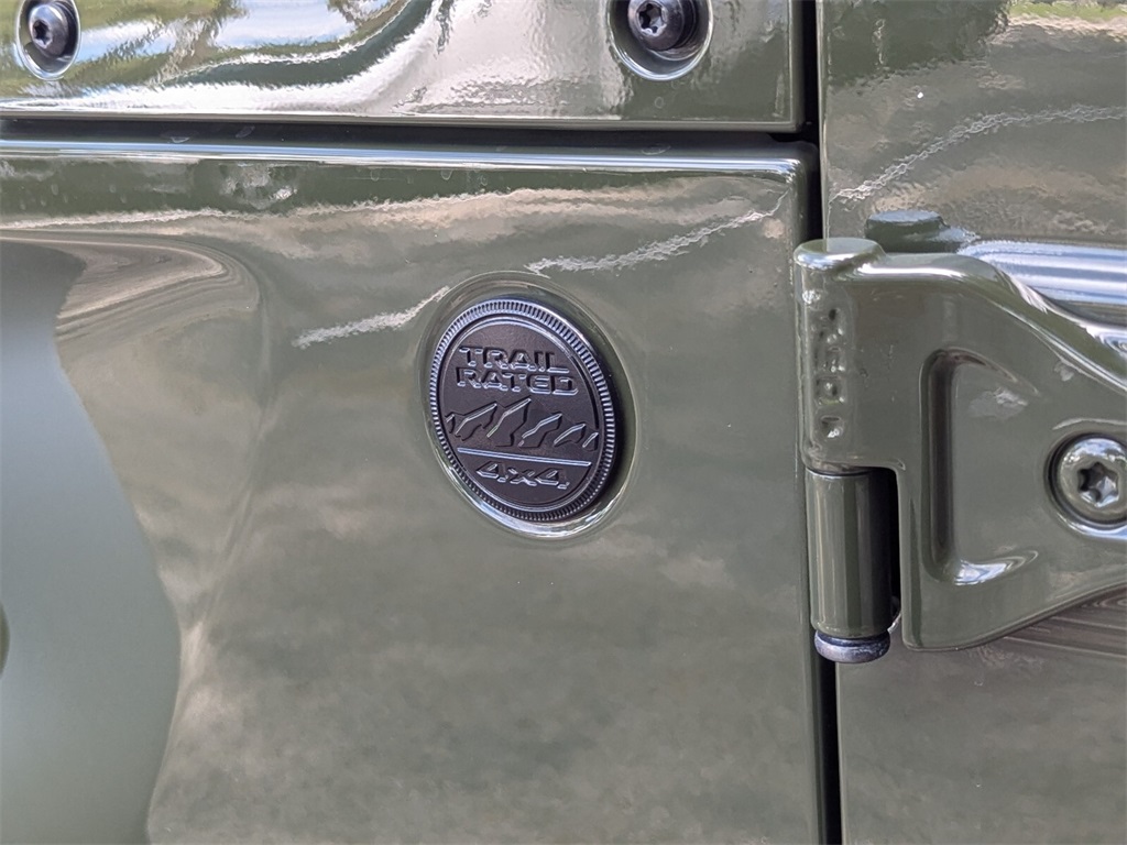 2021 Jeep Wrangler Unlimited Willys 24