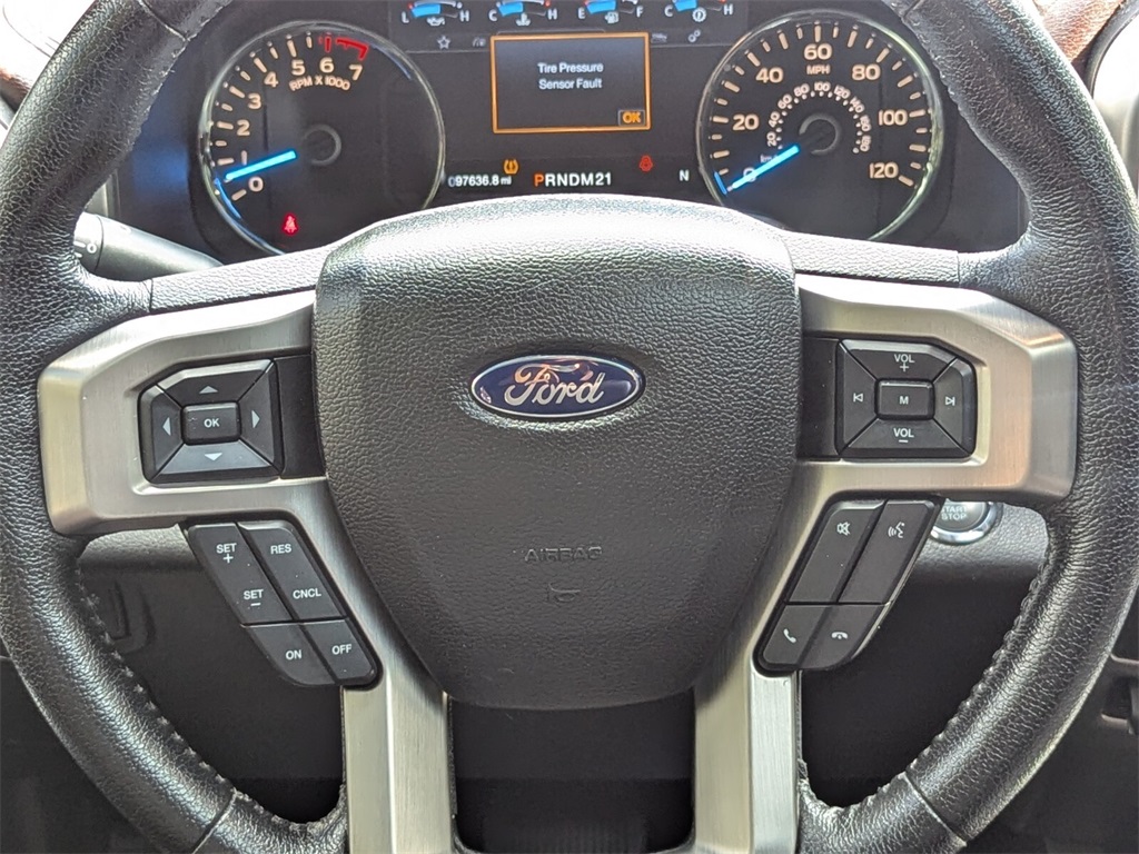 2016 Ford F-150 Platinum 13