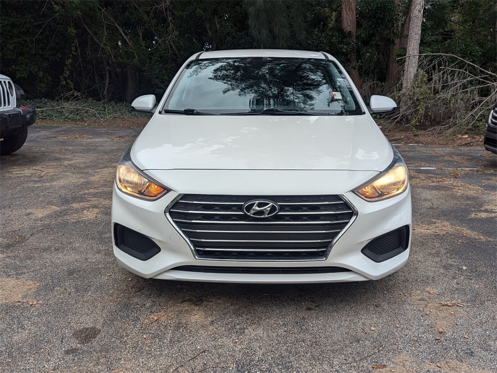 2020 Hyundai Accent SE 2