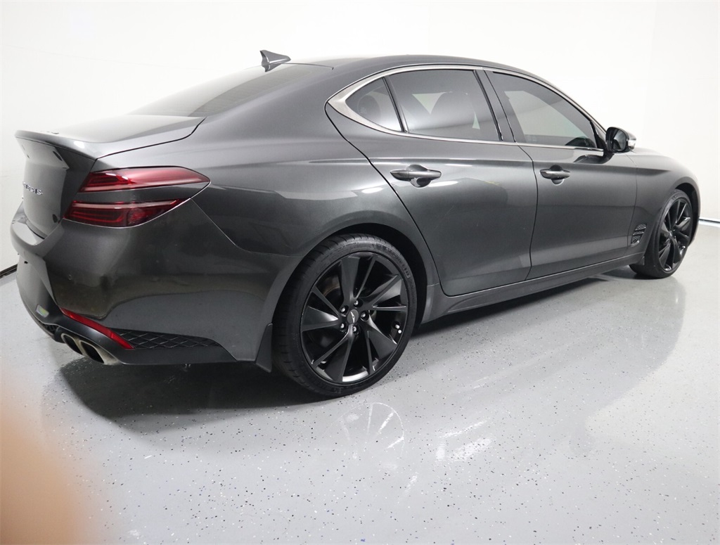 2023 Genesis G70 2.0T 6