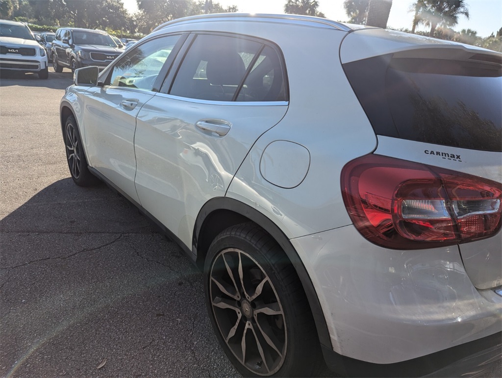 2015 Mercedes-Benz GLA GLA 250 17