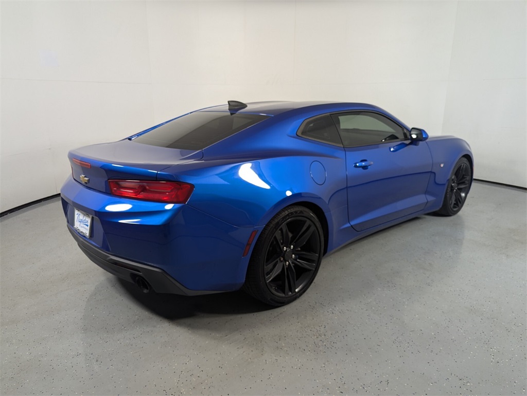 2017 Chevrolet Camaro 1LT 6