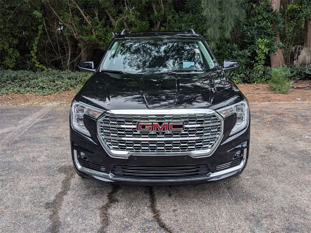 2024 GMC Terrain Denali 2