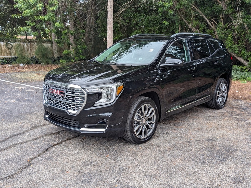 2024 GMC Terrain Denali 3