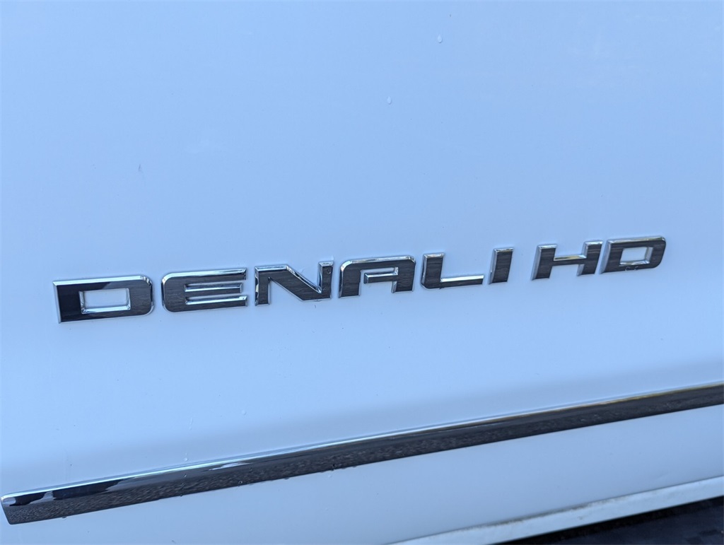 2015 GMC Sierra 3500HD Denali 9