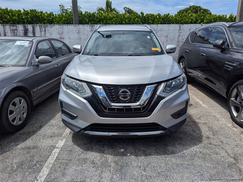 2018 Nissan Rogue SV 2