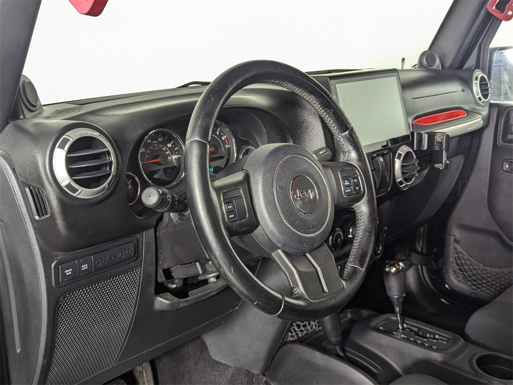 2011 Jeep Wrangler Rubicon 11