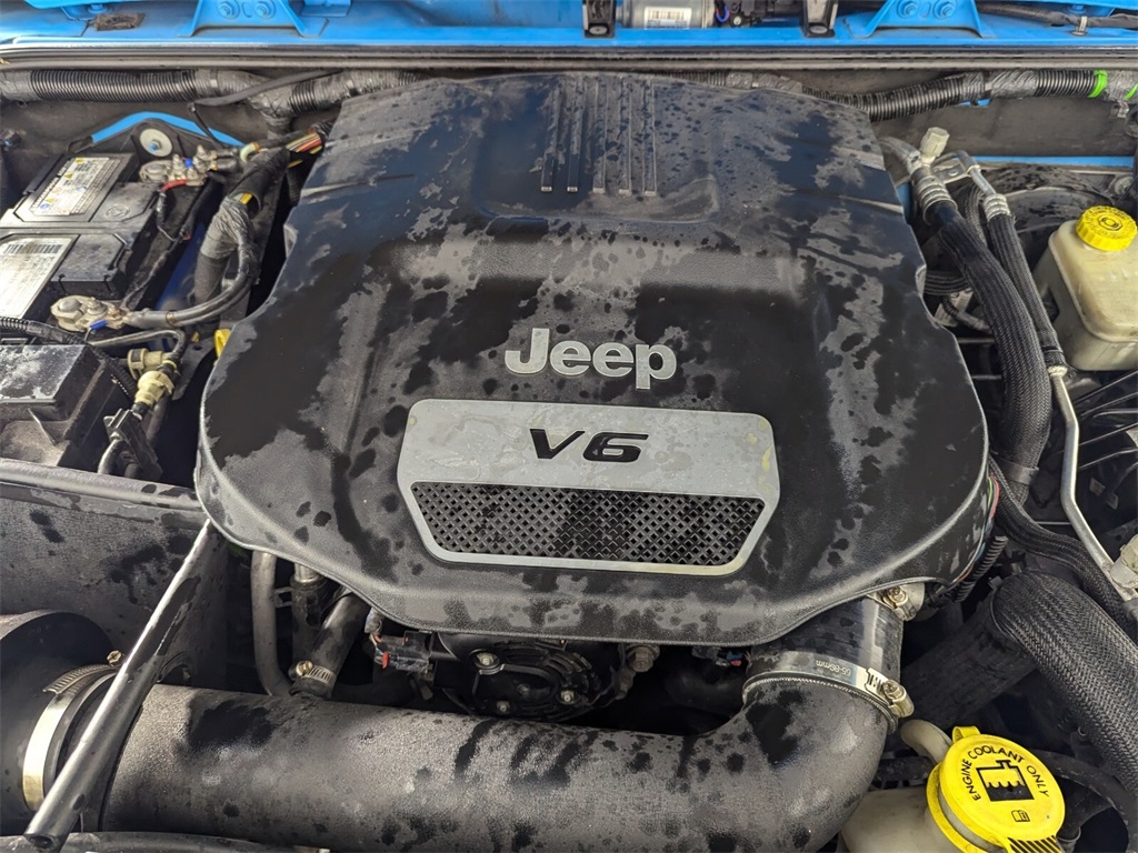 2017 Jeep Wrangler Unlimited Sahara 9