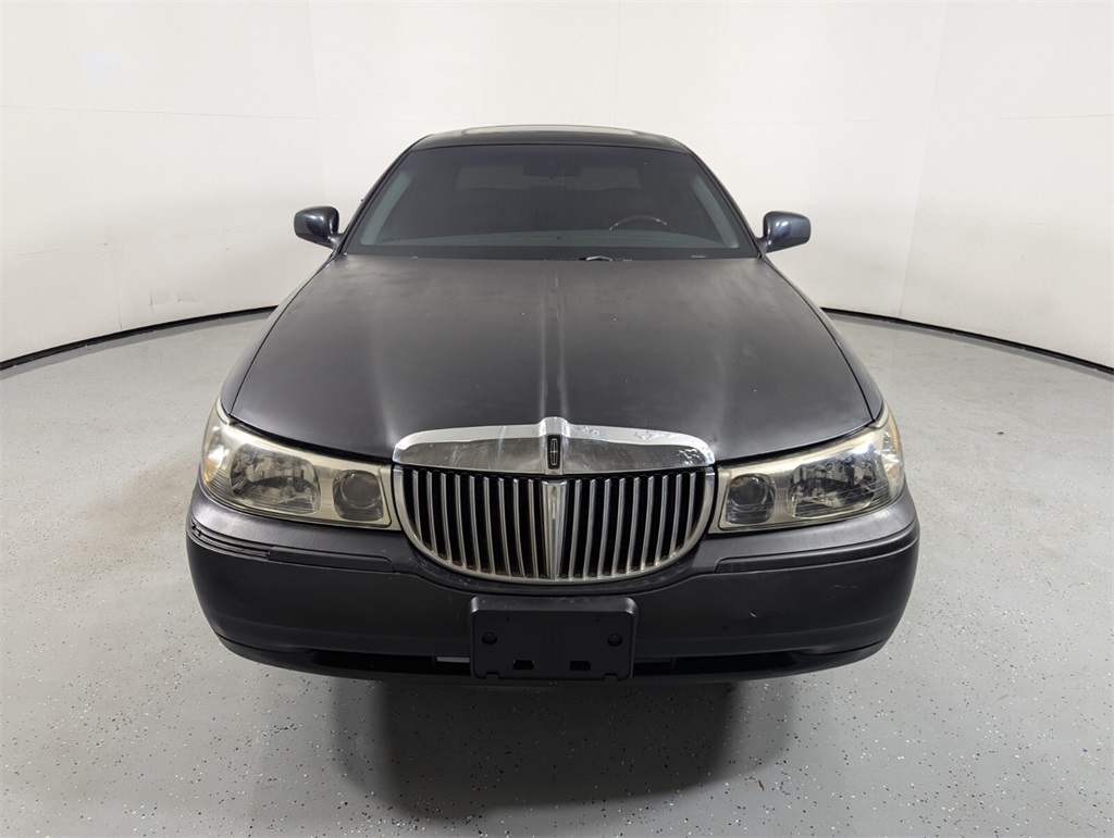 2001 Lincoln Town Car Cartier 2