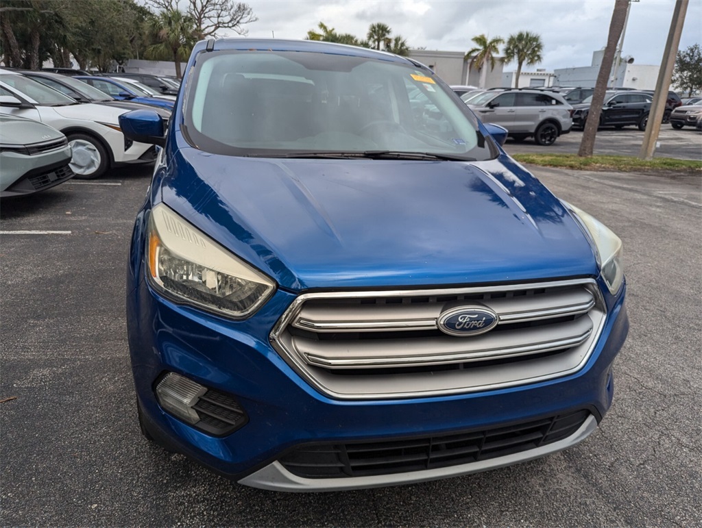 2017 Ford Escape SE 11