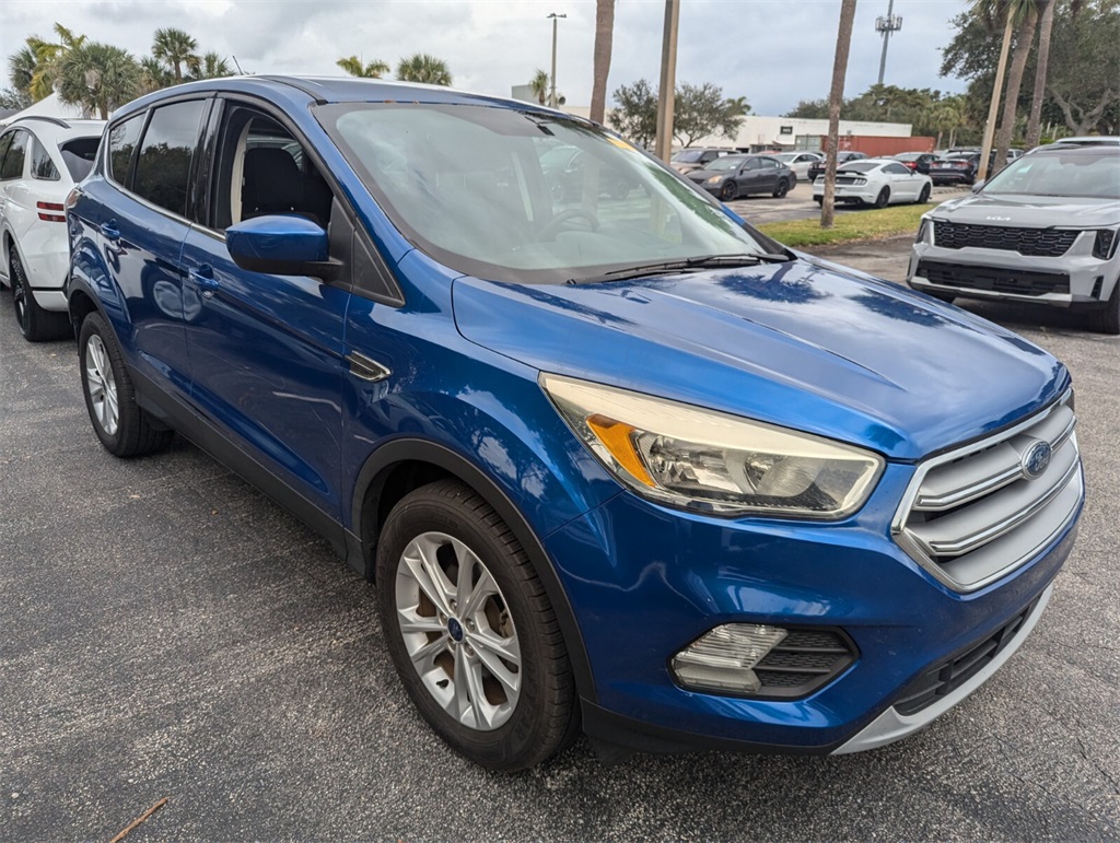 2017 Ford Escape SE 16