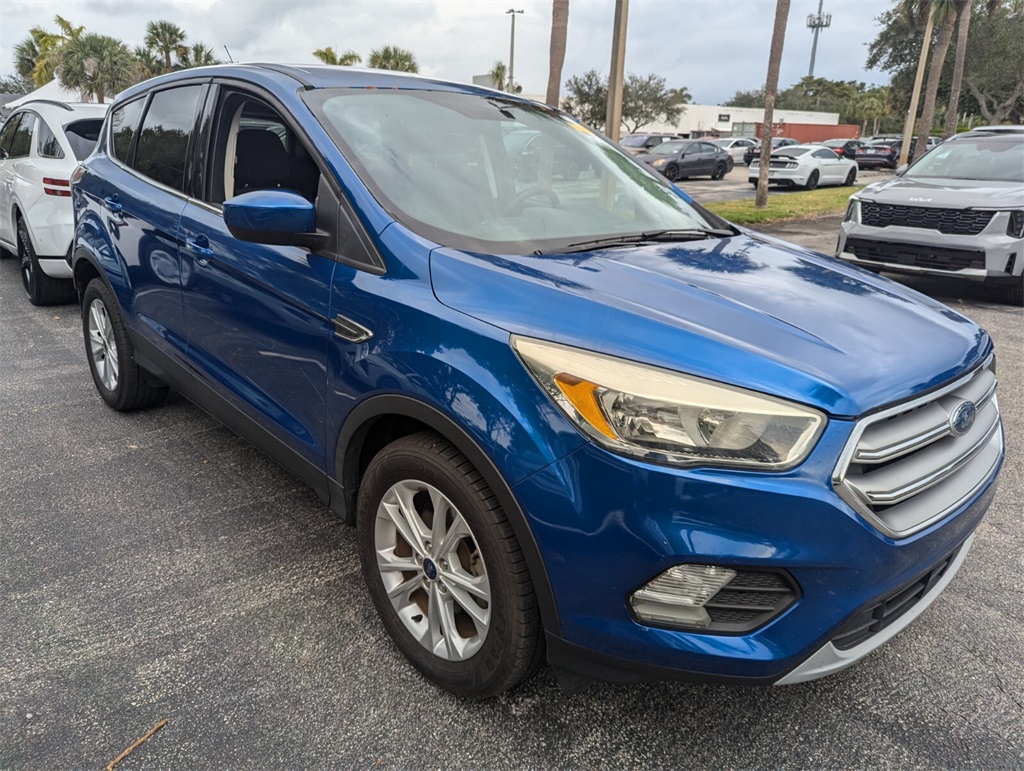 2017 Ford Escape SE 17