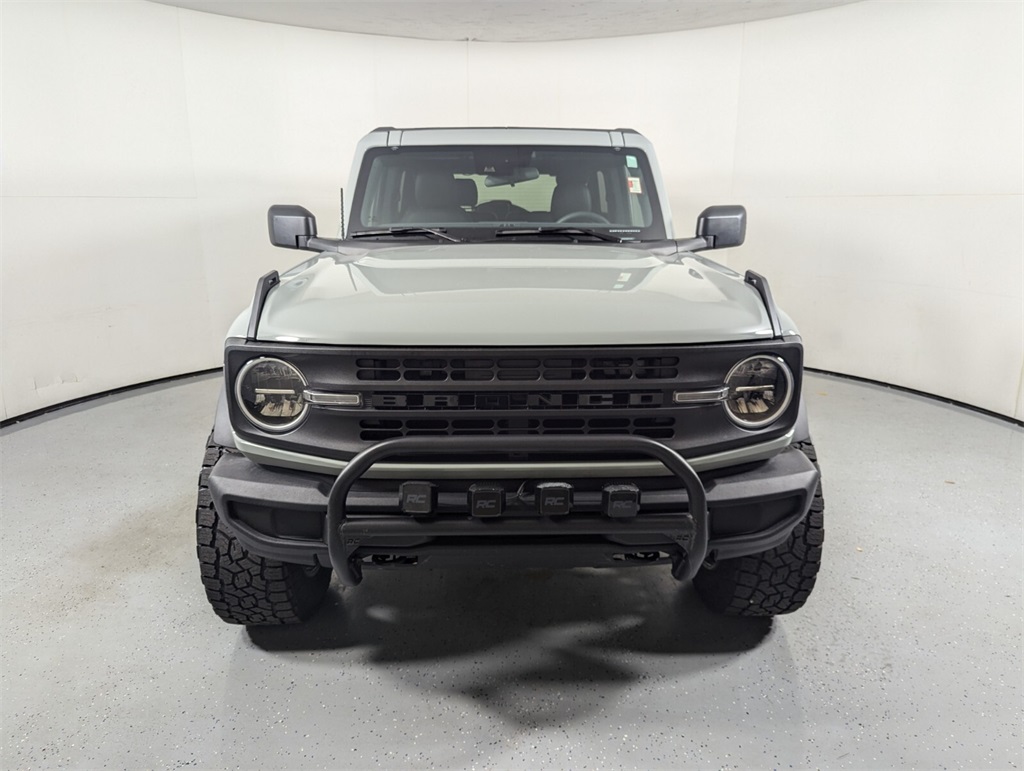 2022 Ford Bronco Base 2